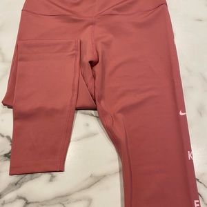 NIKE workout leggings.